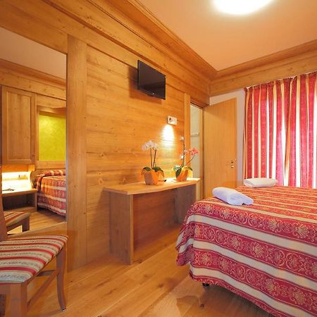 Hotel Al Sole Фузине-ин-Вальромана Экстерьер фото