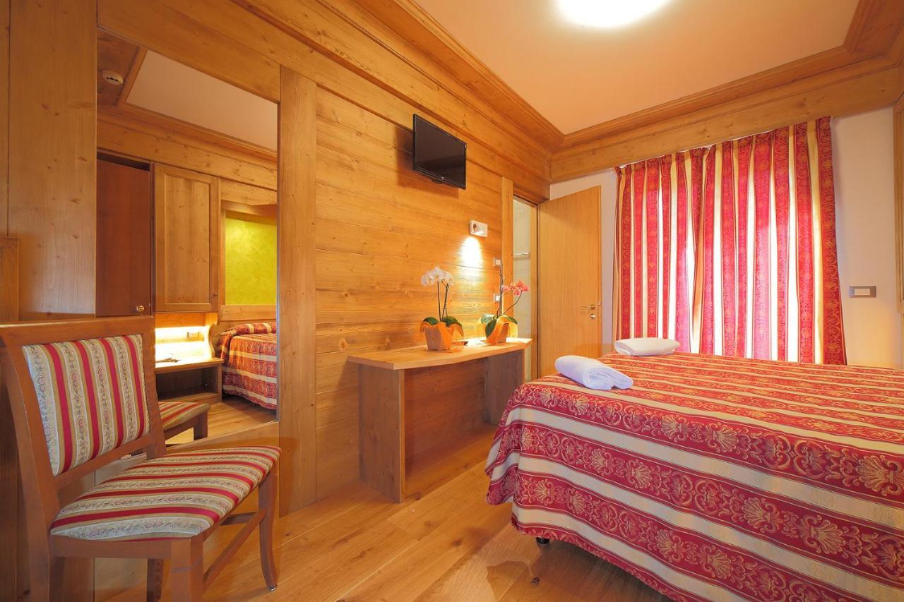 Hotel Al Sole Фузине-ин-Вальромана Экстерьер фото
