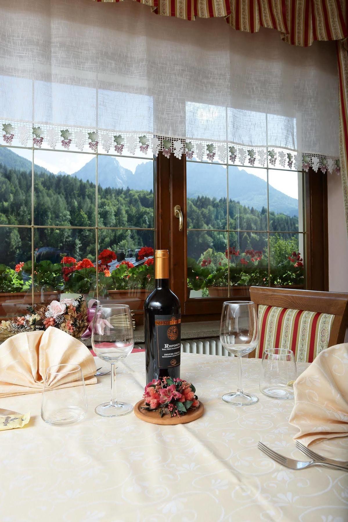 Hotel Al Sole Фузине-ин-Вальромана Экстерьер фото