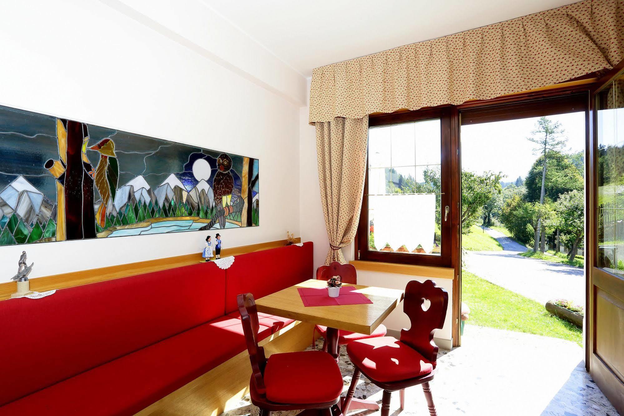 Hotel Al Sole Фузине-ин-Вальромана Экстерьер фото